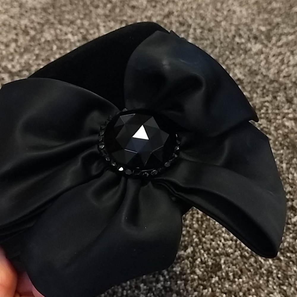 Vintage Black Velvet Hat - Picture 6 of 6